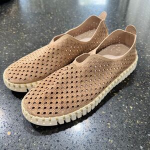 Ilse Jacobsen Tulip Slip Ons Flats. Tan.